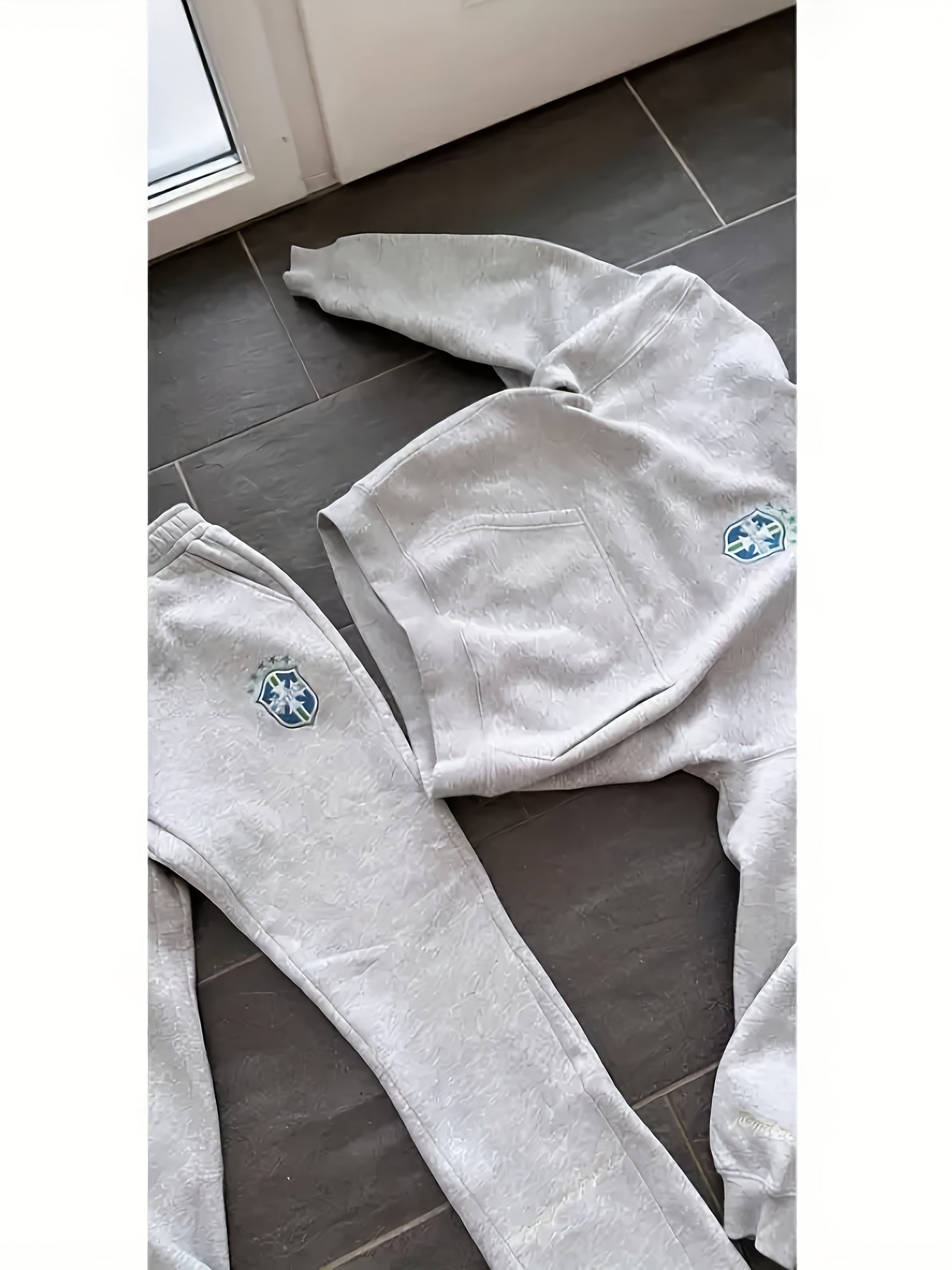 ESSE Men’s Gray Geometric Tracksuit – Hoodie & Sweatpants Set