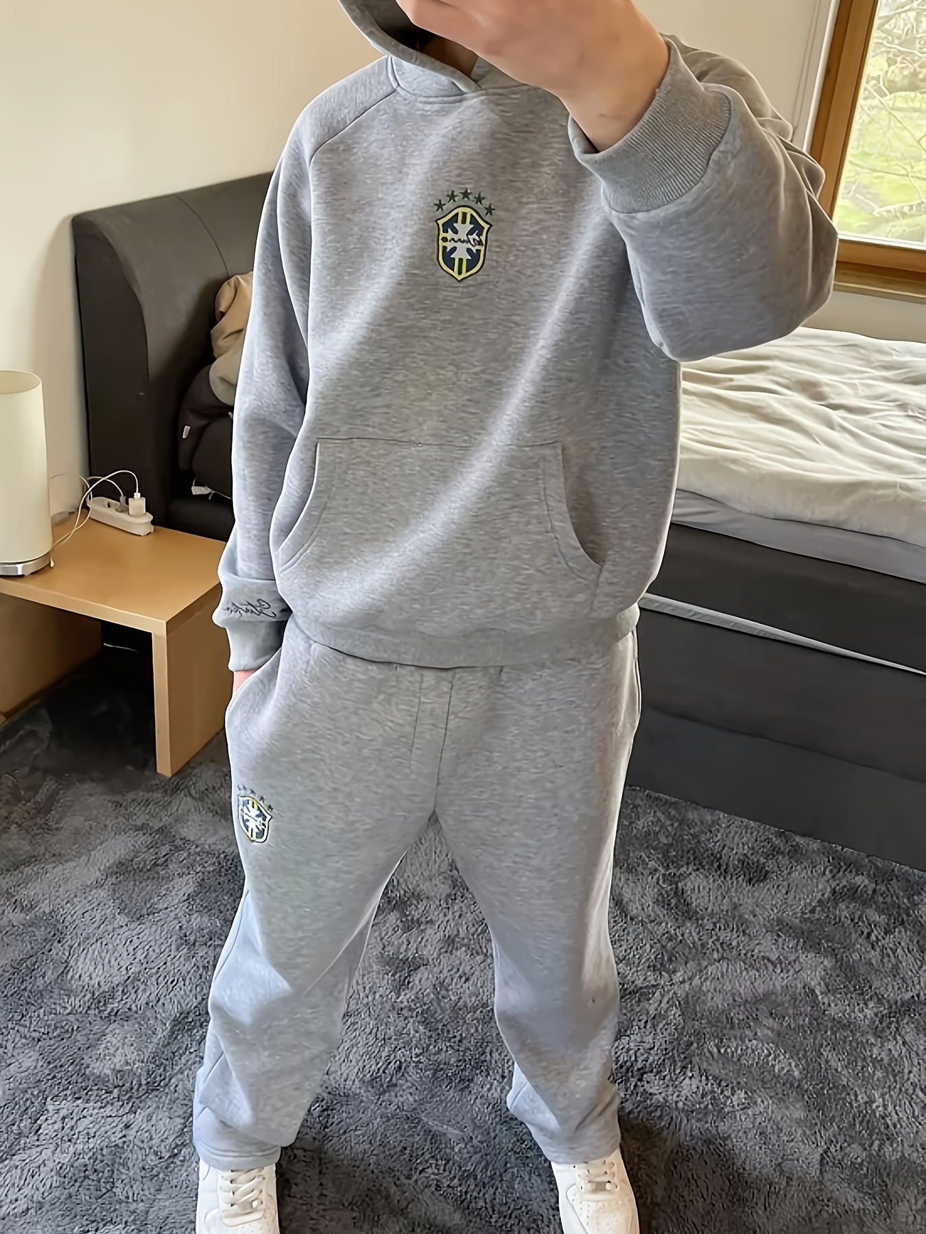 ESSE Men’s Gray Geometric Tracksuit – Hoodie & Sweatpants Set